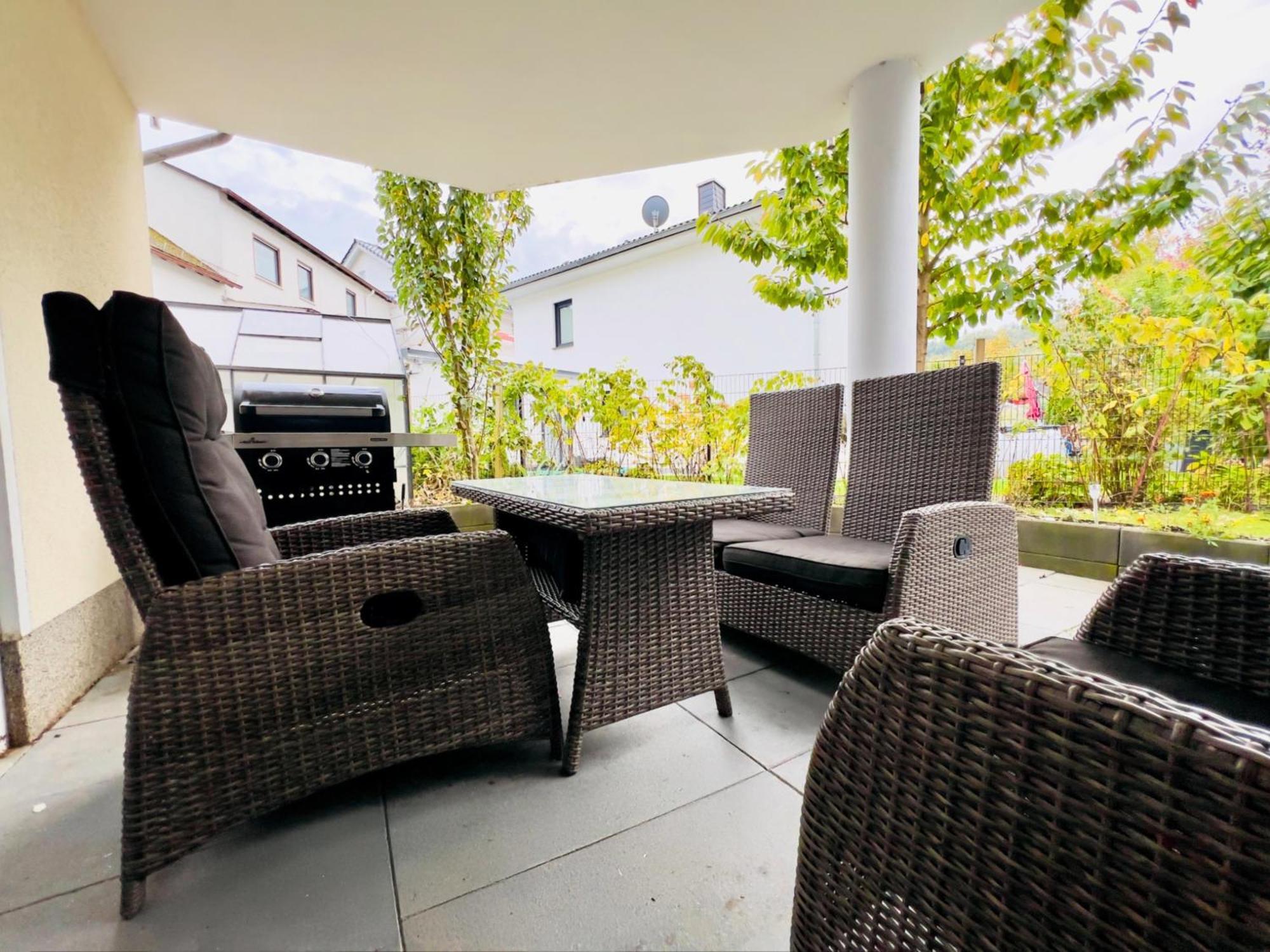 Modern Und Lichtdurchflutet - Ferienwohnung Mit Terrasse Fachbach Ngoại thất bức ảnh
