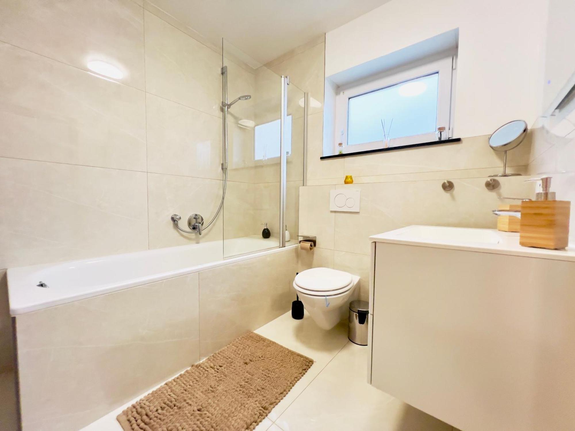 Modern Und Lichtdurchflutet - Ferienwohnung Mit Terrasse Fachbach Ngoại thất bức ảnh